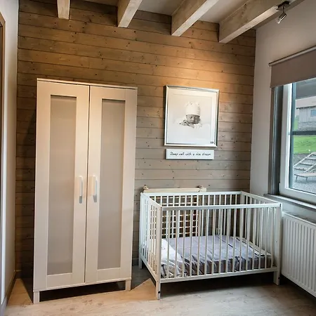 Gorgeous Holiday Home In Sainte-Ode Luxembourg With Garden Holiday home *