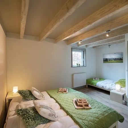 Holiday home Gorgeous Holiday Home In Sainte-Ode Luxembourg With Garden Sainte-Ode